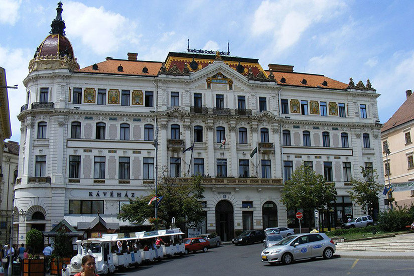 Megyeháza (volt Pécsi Takarékpénztár), Pécs